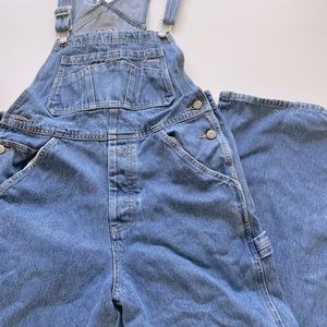 Old navy size 14 great condition. Perfect for a sunny day out. Trendy.